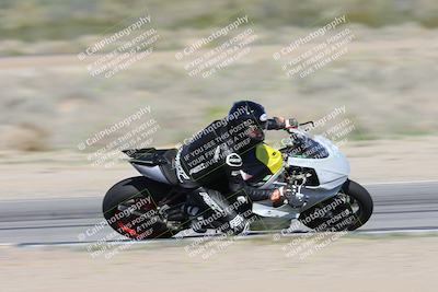 media/Jan-15-2026-Racers Edge (Thu) [[dfebeb70ab]]/2-A Group/Session 3 (Turn 15 Inside Pans)/